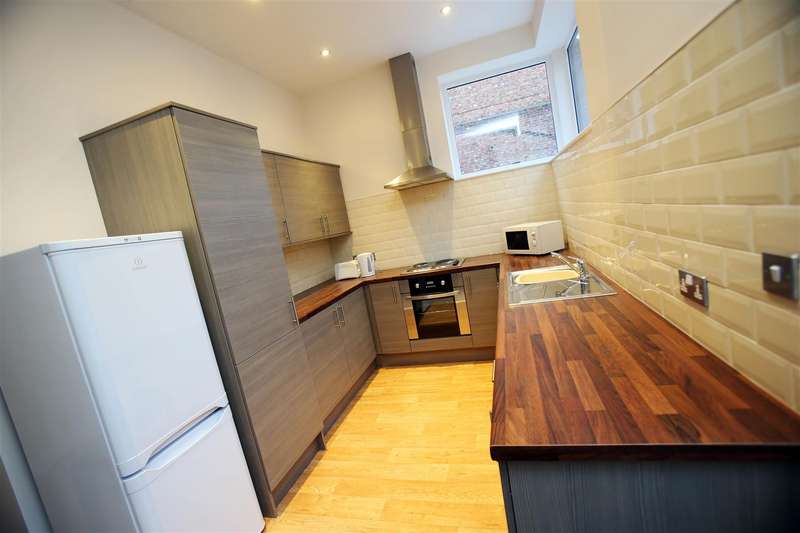 3 Bedroom Apartment To Rent In Casa Central, City Centre, NE1