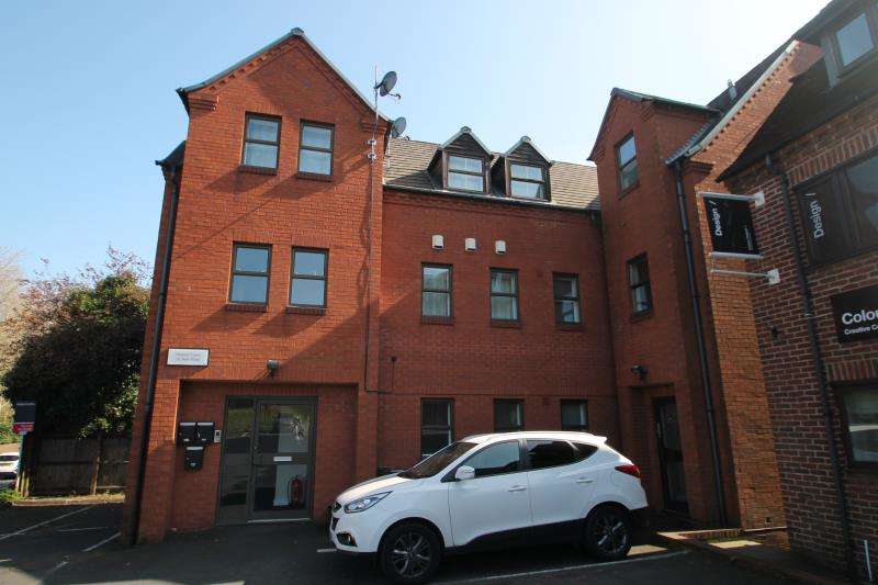 3 Bedroom Apartment To Rent In Newton Court, 10 Earls Way, Halesowen, West Midlands, B63