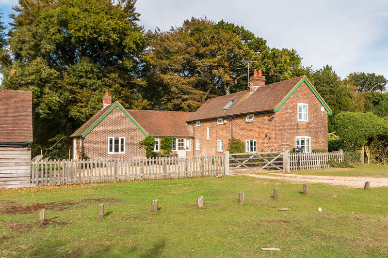4 Bedroom Cottage House For Sale In Telegraph, Redlynch, Wiltshire, SP5
