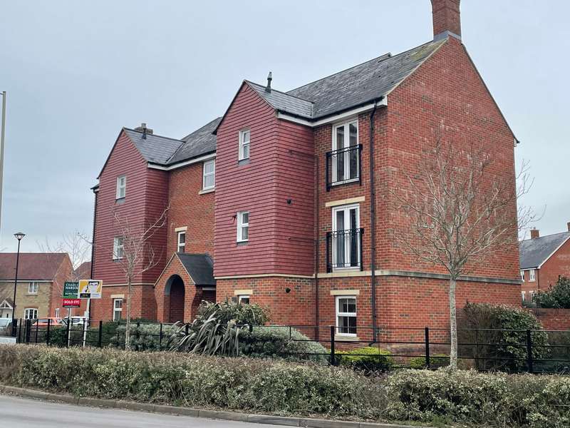 2 Bedroom Apartment To Rent In Queen Elizabeth Drive, Swindon, Wiltshire, SN25