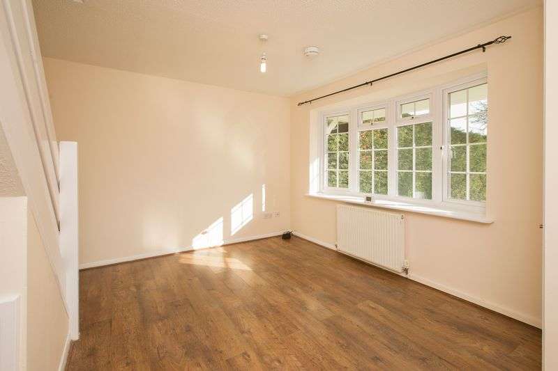 2 Bedroom Property To Rent In Ashbourne Crescent, Taunton, TA1