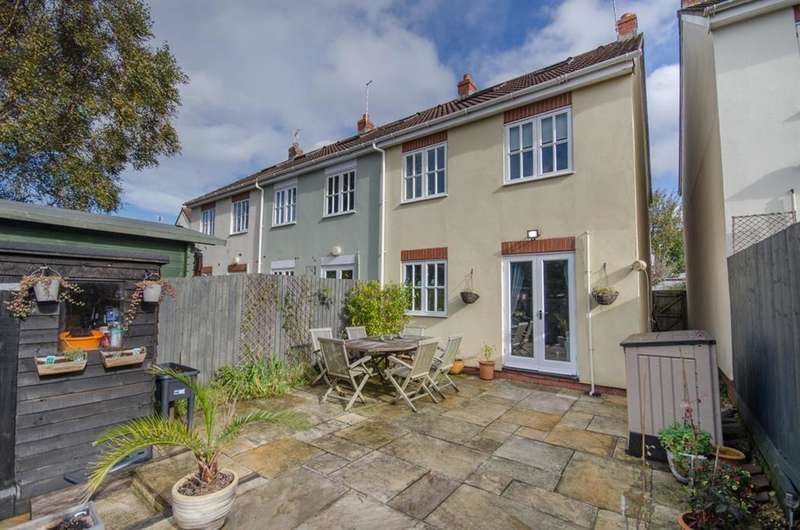 4 Bedroom End Of Terrace For Sale In Christchurch Avenue, Downend