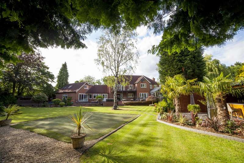 5 Bedroom Detached House For Sale In Alderbrook Road, Solihull, B91