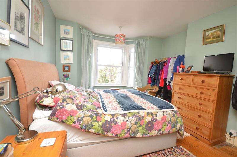 3 Bedroom Detached House For Sale In Middle Road, Lymington, SO41