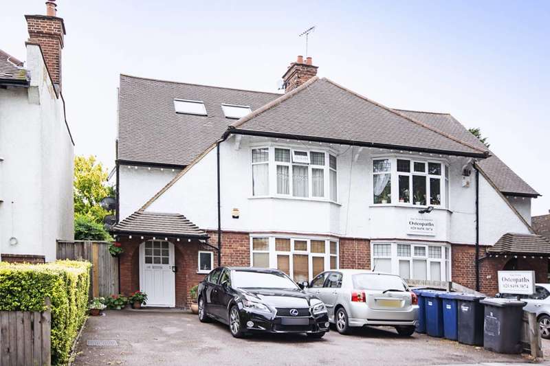 2 Bedroom Flat To Rent In Hoop Lane, Golders Green, NW11
