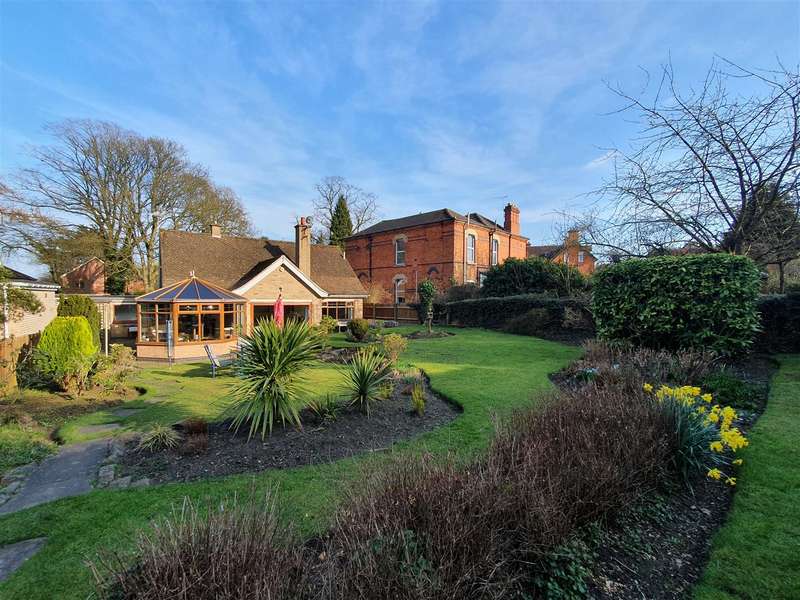 4 Bedroom Detached Bungalow For Sale In Park Road, Birstall, Leicester, LE4