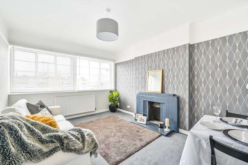 2 Bedroom Flat To Rent In Brownlow Road, Bounds Green, N11