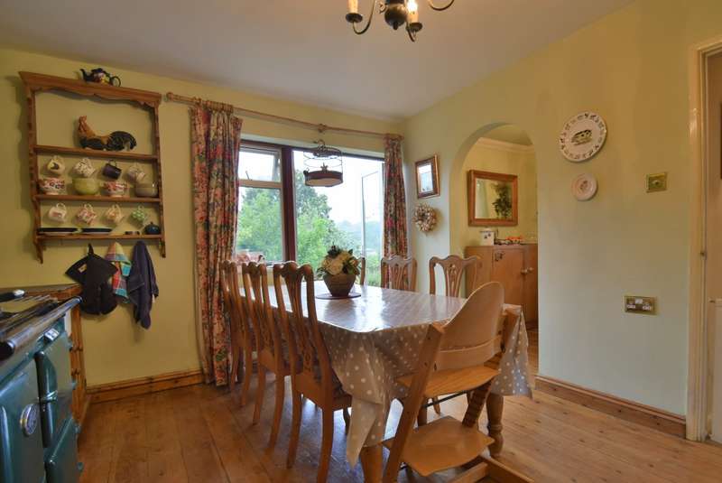 4 Bedroom Detached House For Sale In Point Road, Avening, Tetbury, GL8
