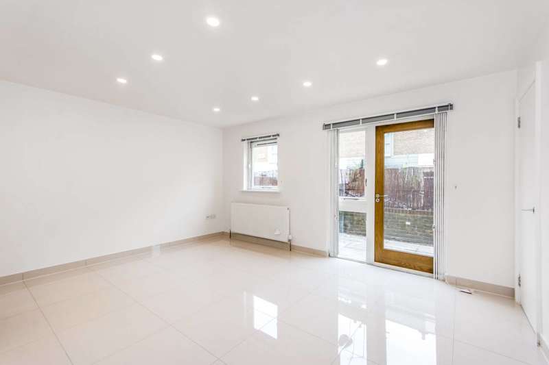 Flat To Rent In Cambridge Grove, Hammersmith, W6