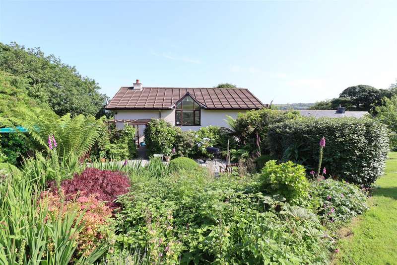 4 Bedroom Detached House For Sale In Lanner, TR16