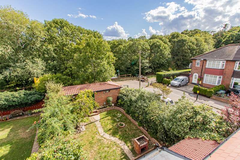 4 Bedroom Property For Sale In Oakwood Crescent, Greenford, UB6