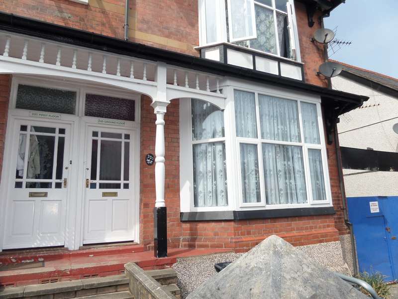 2 Bedroom Apartment For Sale In York Road, Colwyn Bay, Conwy, LL29