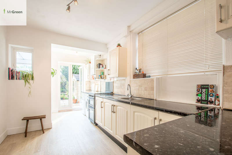 3 Bedroom Detached House For Sale In Irving Road, Bournemouth, BH6