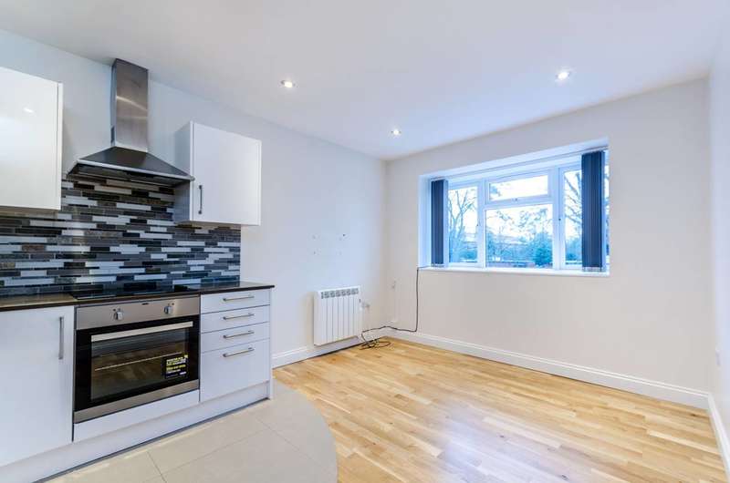 2 Bedroom Flat To Rent In Mitcham Road, Mitcham, CR0