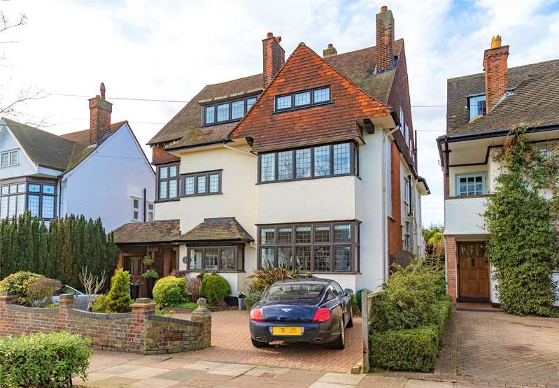 6 Bedroom Detached House For Sale In Chadwick Road, Westcliffonsea