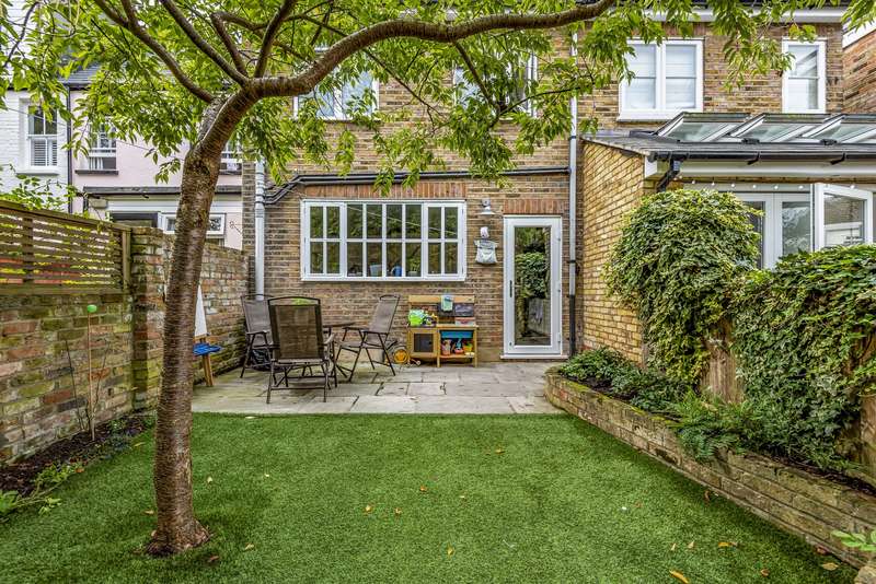 3 Bedroom Terraced For Sale In Station Road, Claygate, KT10