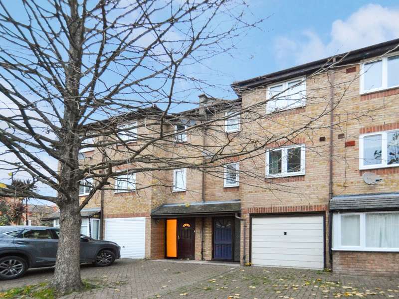 3 Bedroom Town House For Sale In Inglewood Close, Canary Wharf E14