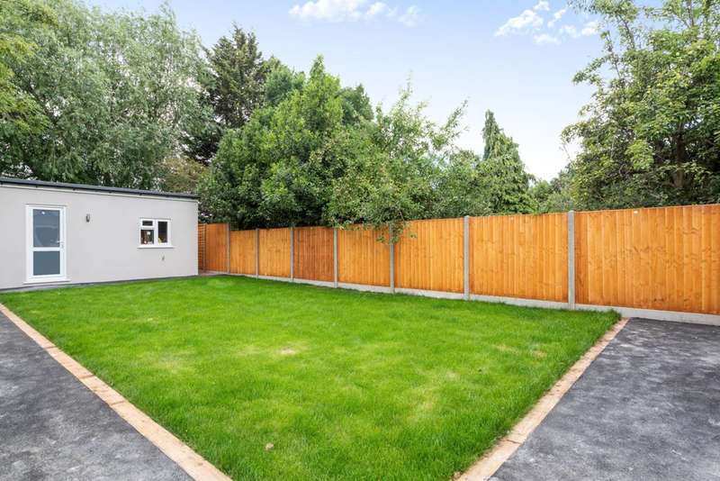 Flat To Rent In Oldfield Lane North, Greenford, UB6