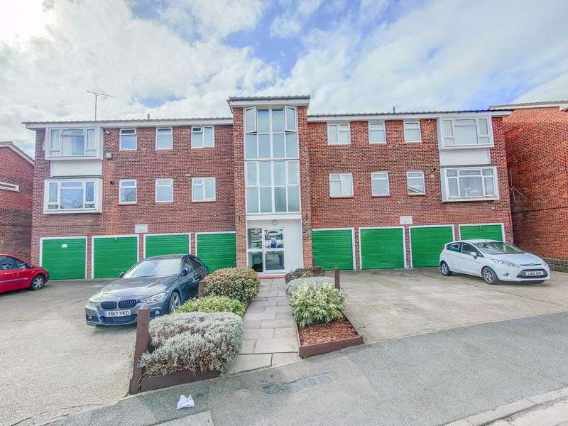 1 Bedroom Property For Sale In Kinder Close, Thamesmead, , SE28