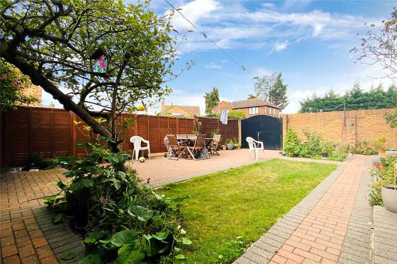 6 Bedroom Detached House For Sale In Stanwell Road, Ashford, Surrey, TW15