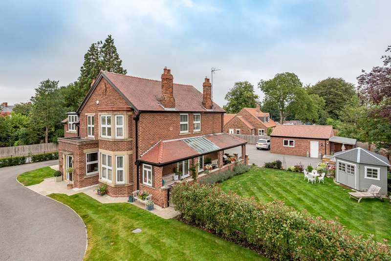 5 Bedroom Detached For Sale In St Johns Road, Driffield, YO25