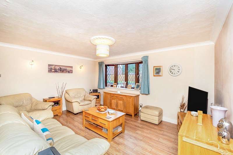 3 Bedroom SemiDetached House For Sale In Severn Drive, Perton