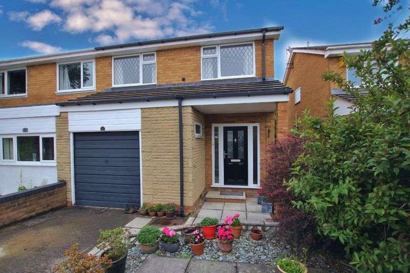 4 Bedroom Property For Sale In Cestrian Drive, Thingwall, Wirral, CH61