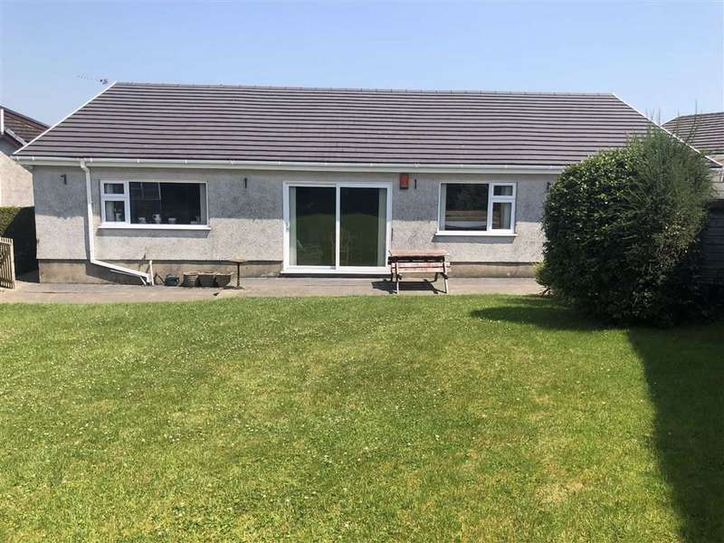 3 Bedroom Detached Bungalow Under Offer In Bryn Tywi, Llangunnor