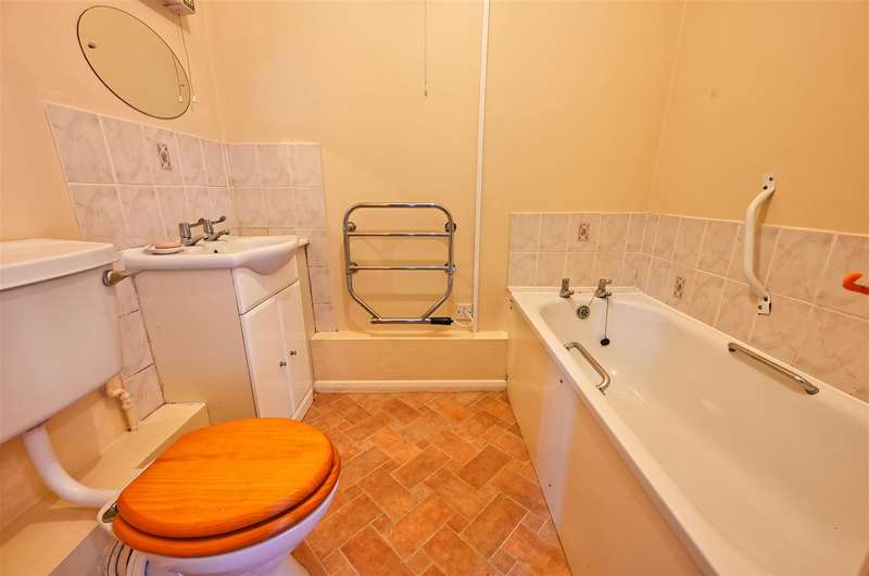 1 Bedroom Home For Sale In Pagham Road, Bognor Regis, PO21