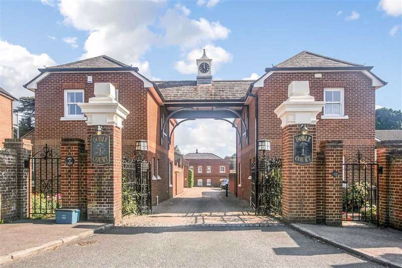 2 Bedroom Apartment Flat For Sale In Addington Road, Sanderstead