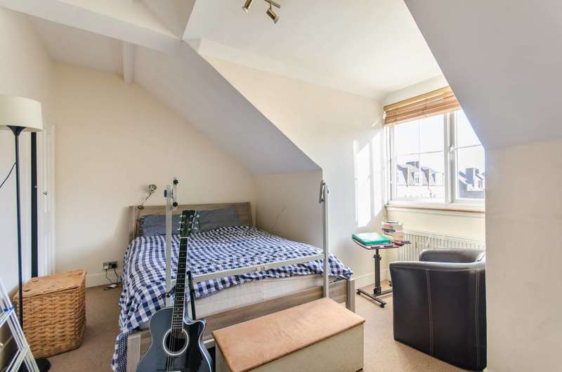 2 Bedroom Flat For Sale In Bond Street, Ealing, W5