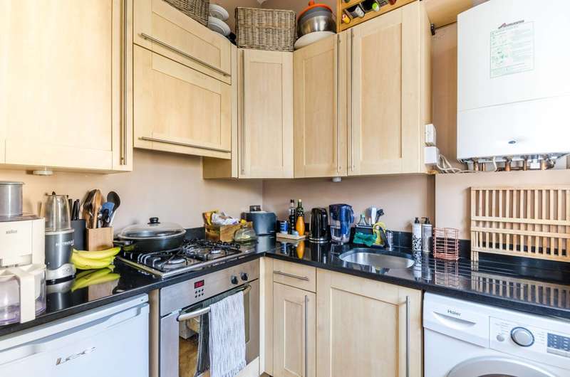 Flat To Rent In Nevern Road, Earls Court, SW5