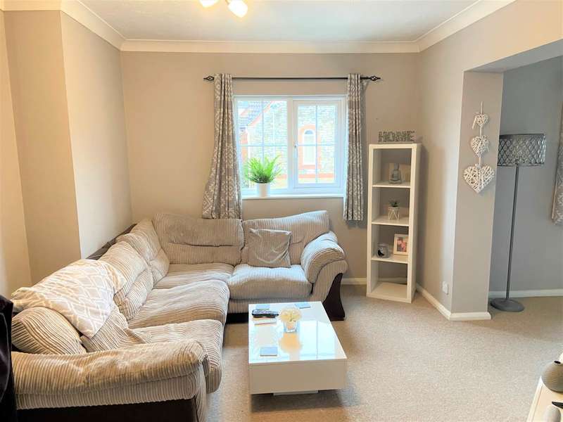 2 Bedroom Flat To Rent In Hay Leaze, Yate, South Gloucestershire, BS37