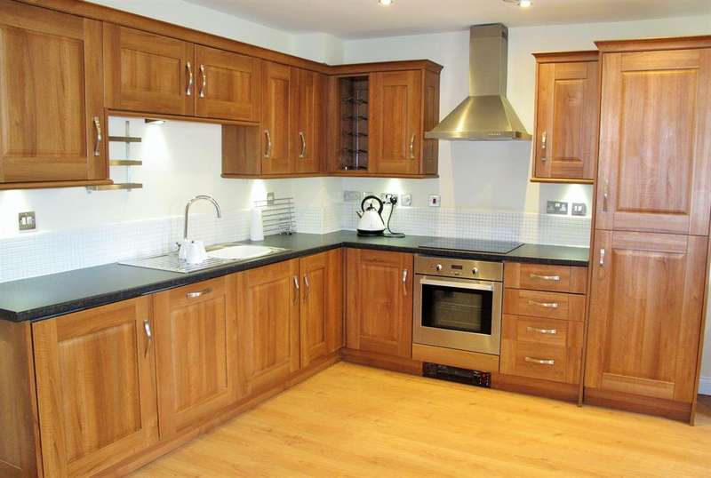 2 Bedroom Ground Flat To Rent In Cambridge Square, Middlesbrough, TS5