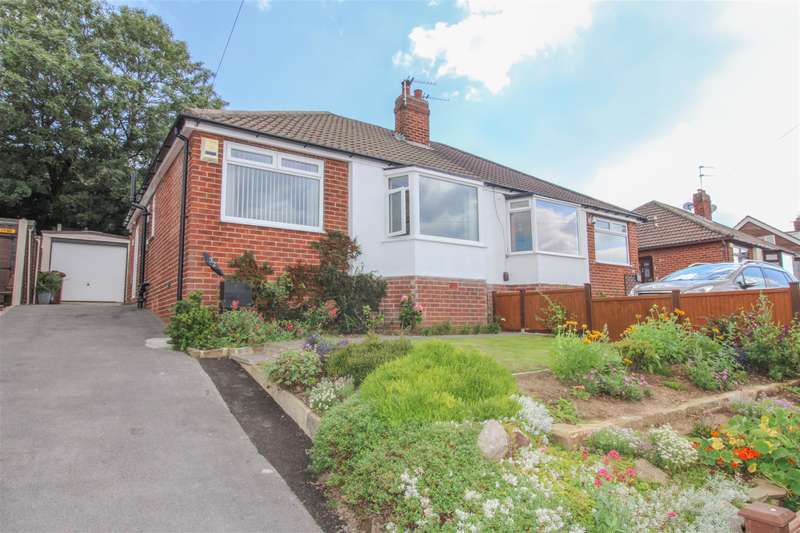 2 Bedroom Bungalow For Sale In Banksfield Avenue, Yeadon, Leeds, LS19