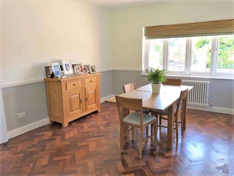 4 Bedroom Home For Sale In Priests Lane, Shenfield, Brentwood, CM15