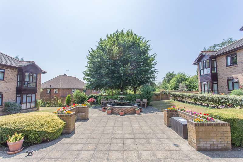 2 Bedroom Retirement Property For Sale In St Christophers Gardens