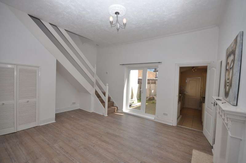 2 Bedroom Cottage House To Rent In Onslow Street, Pallion, Sunderland, SR4