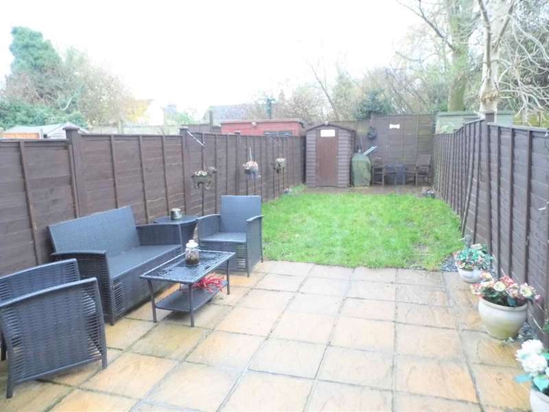 2 Bedroom Terraced House Under Offer In Wales Street, Rothwell