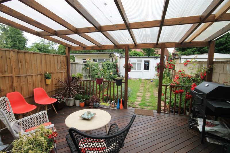 3 Bedroom House In Southall London Residential Property To