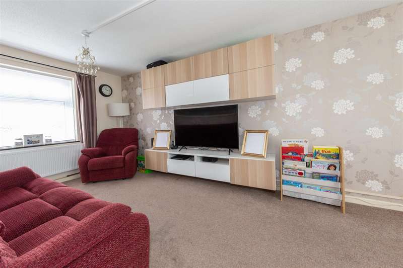 2 Bedroom For Sale In Wolston Close, Luton, Bedfordshire, LU1