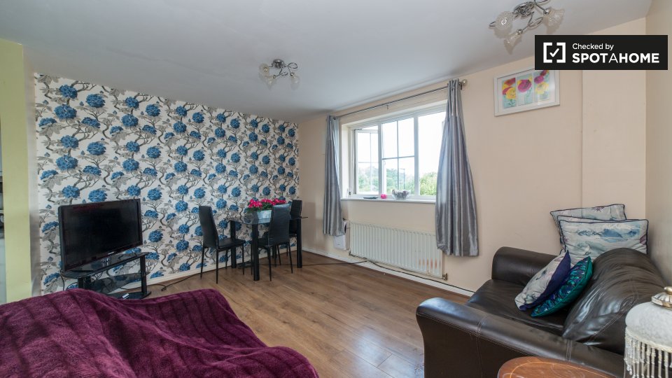 2 Bedroom Flat To Rent In Waterside Cl, London SE28 0GT, UK, SE28