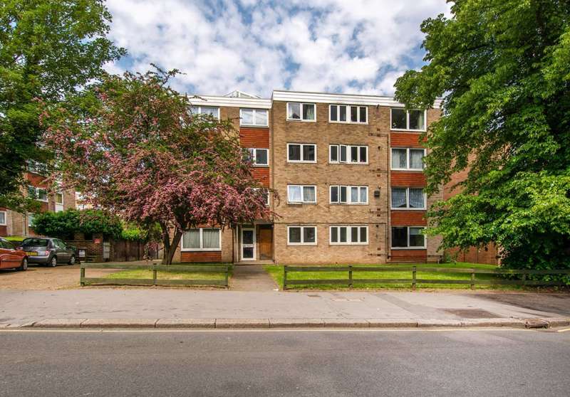 2 Bedroom Flat For Sale In Bramley Hill, South Croydon, CR2