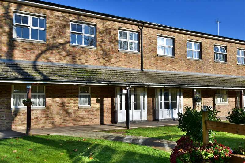 Houses for sale & to rent in WD3 5TN, Briery Court, Chorleywood North