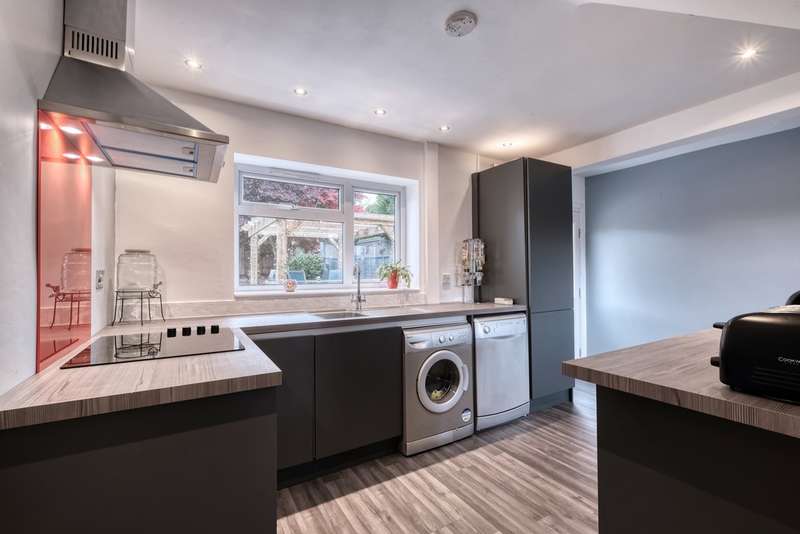 3 Bedroom Terraced House For Sale In Lyttleton Avenue, Charford