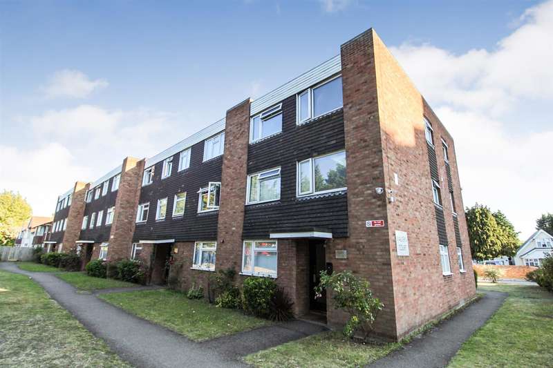 1 Bedroom Flat For Sale In Malvern Court, Hill Rise, Slough, SL3