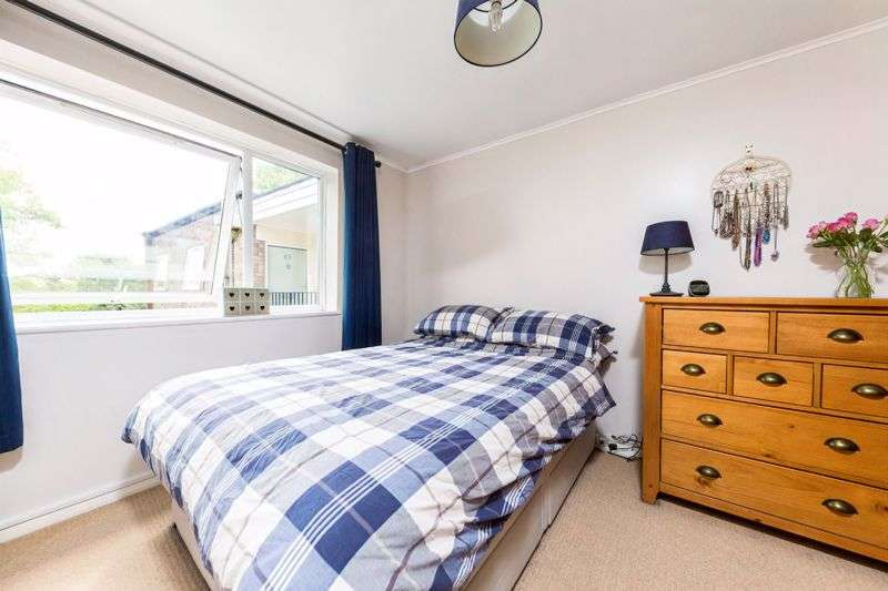 1 Bedroom Property For Sale In Hansart Way, Enfield EN2