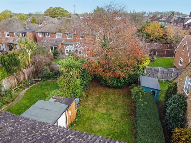 4 Bedroom Semi Detached House For Sale In Walton Park Lane, Waltonon