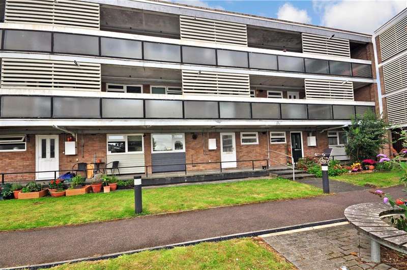1 Bedroom Ground Flat For Sale In Great Knightleys, , Lee Chapel North