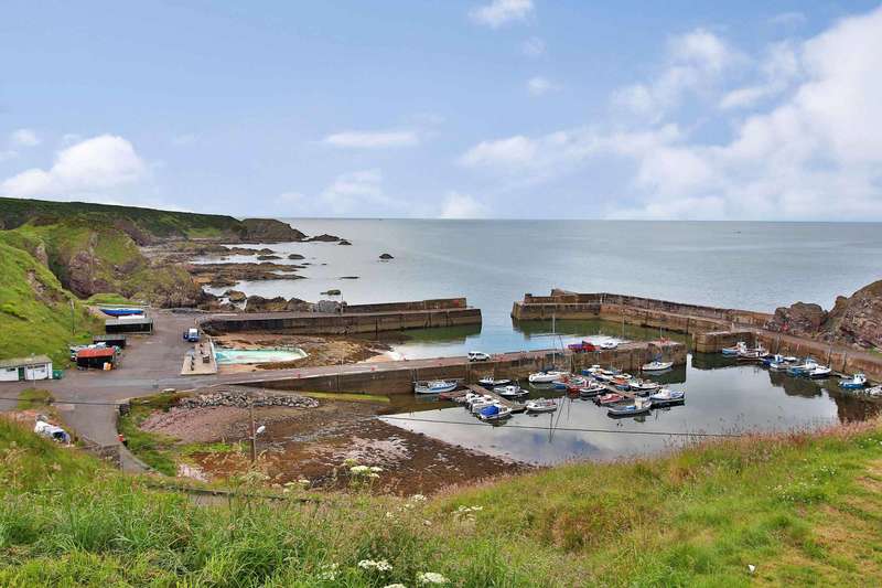 2 Bedroom Cottage For Sale In Patrol Place, Portknockie, Buckie, AB56